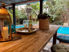 3 Bedroom Home with Pool close to Beach